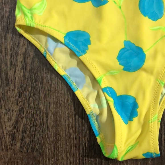 ☀️HOST PICK☀️ Retro Floral Swimsuit - Picture 6 of 16